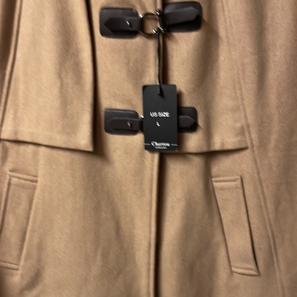 NWT Chartou Cape - Picture 3 of 3